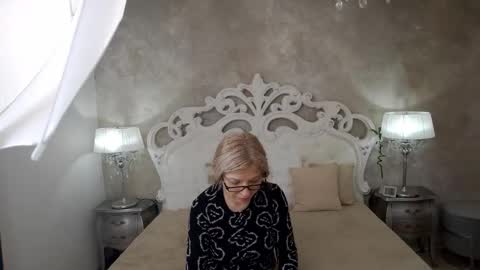 cuteangelina18 online show from February 2026 12:01:02 PM