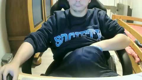 Snapshot of cuteboy090 chatting on September 2025 01:35:02 PM Cuteboy090 online show from September 2025 01:35:02 PM