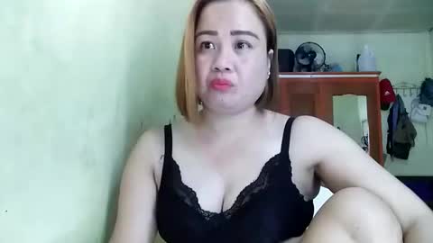 Snapshot of cutechey06 chatting on December 2024 10:29:01 PM Sky online show from December 2024 10:29:01 PM