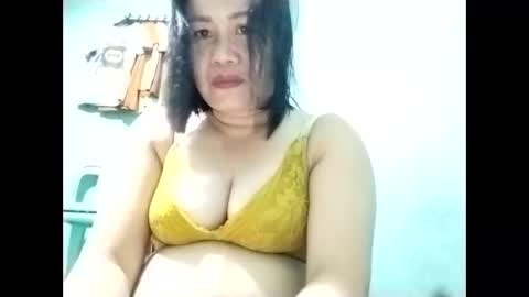 Snapshot of cutechey06 chatting on September 2025 04:05:01 AM Sky online show from September 2025 04:05:01 AM