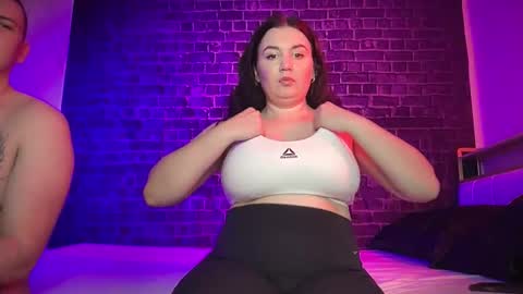 Cute Couple Real online show from May 2026 05:40:01 PM