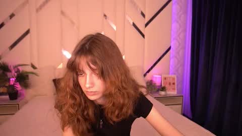 Snapshot of cuteefoxy chatting on November 2025 02:38:02 PM Foxy online show from November 2025 02:38:02 PM