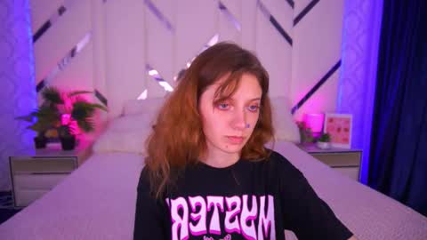 Snapshot of cuteefoxy chatting on November 2025 02:28:02 PM Foxy online show from November 2025 02:28:02 PM