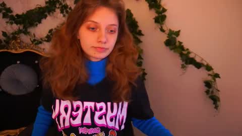 Snapshot of cuteefoxy chatting on November 2025 02:49:02 PM Foxy online show from November 2025 02:49:02 PM