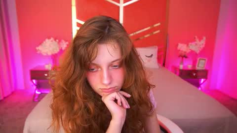 Snapshot of cuteefoxy chatting on November 2025 03:01:02 PM Foxy online show from November 2025 03:01:02 PM