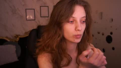 Snapshot of cuteefoxy chatting on April 2026 12:40:01 PM Foxy online show from April 2026 12:40:01 PM