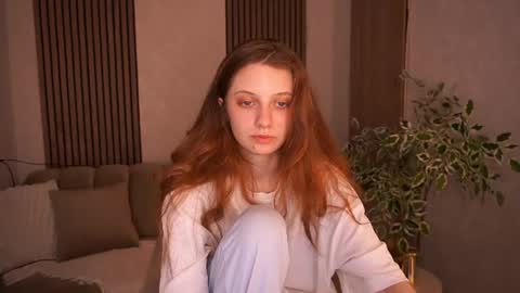 Snapshot of cuteefoxy chatting on July 2026 12:58:02 PM Foxy online show from July 2026 12:58:02 PM