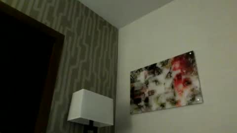 Snapshot of cutehungboi chatting on December 2025 04:09:01 AM cutehungboi online show from December 2025 04:09:01 AM