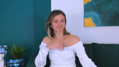 cutemirage online show from September 2025 02:40:01 PM