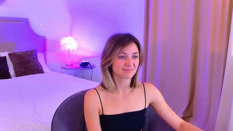 cutemirage online show from September 2025 02:40:02 PM