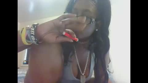 Snapshot of cuteshotkiki chatting on November 2025 06:18:02 PM mary mack online show from November 2025 06:18:02 PM