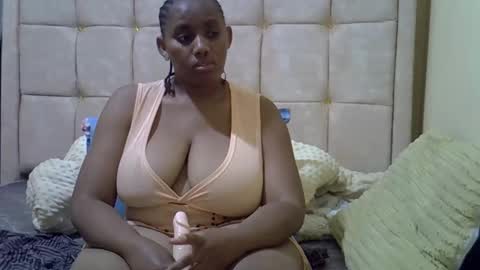 cutestebony1 online show from September 2025 09:37:01 PM