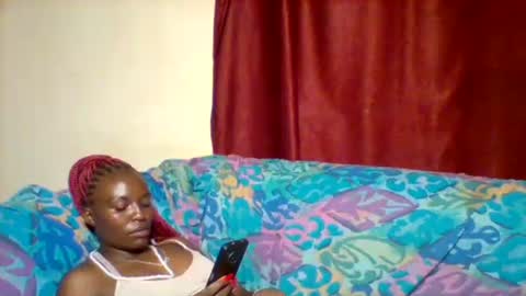 Snapshot of cutey_lunar chatting on January 2025 07:15:01 PM cutey_lunar online show from January 2025 07:15:01 PM