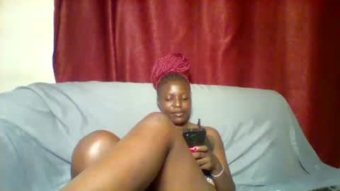 Snapshot of cutey_lunar chatting on February 2025 09:35:02 AM cutey_lunar online show from February 2025 09:35:02 AM