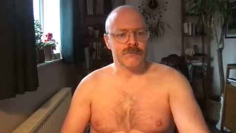 Snapshot of cutguyoncam chatting on December 2025 11:39:02 AM cutguyoncam online show from December 2025 11:39:02 AM