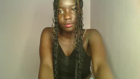 cutie_choco online show from October 2025 07:56:01 PM