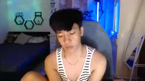 Snapshot of cutie_cumshow chatting on December 2025 04:24:01 PM Neil Taylor online show from December 2025 04:24:01 PM