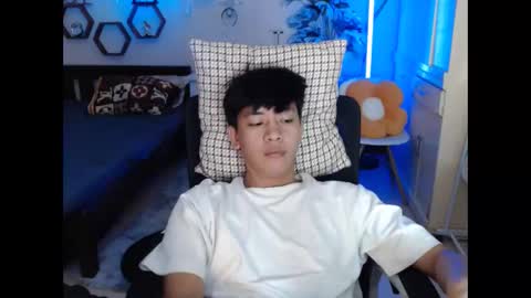 Snapshot of cutie_cumshow chatting on December 2025 08:21:02 AM Neil Taylor online show from December 2025 08:21:02 AM