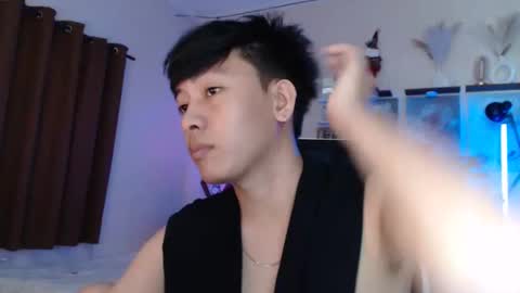 Snapshot of cutie_cumshow chatting on January 2026 04:54:02 PM Neil Taylor online show from January 2026 04:54:02 PM