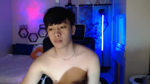 Snapshot of cutie_cumshow chatting on January 2026 06:00:02 PM Neil Taylor online show from January 2026 06:00:02 PM