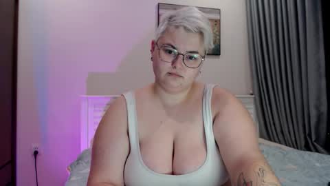 Sophie  Lilith online show from October 2025 11:44:01 AM