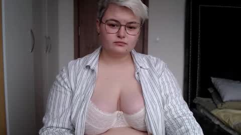 Sophie  Lilith online show from November 2025 07:19:01 AM