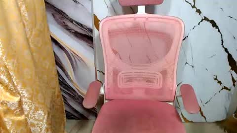 cutie_mico online show from July 2026 04:01:02 PM