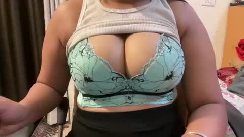 Ruhii online show from February 2026 07:36:02 PM