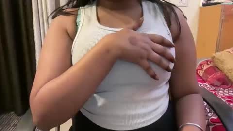 Ruhii online show from February 2026 06:51:02 PM