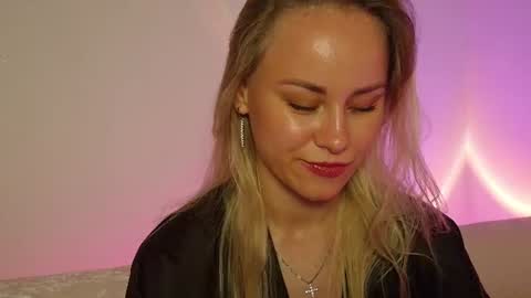 cutie_xoxo_ online show from June 2026 08:08:02 PM
