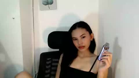 cutiee_lily2 online show from April 2026 12:24:02 AM