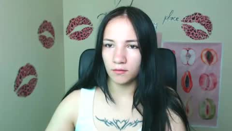 Snapshot of cutielady_ chatting on June 2026 05:57:01 AM Emma online show from June 2026 05:57:01 AM