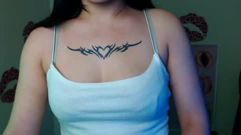 Snapshot of cutielady_ chatting on July 2026 06:17:01 AM Emma online show from July 2026 06:17:01 AM
