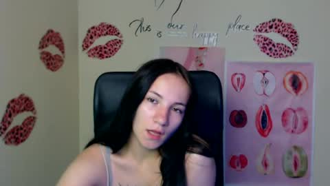 Snapshot of cutielady_ chatting on July 2026 06:14:02 PM Emma online show from July 2026 06:14:02 PM