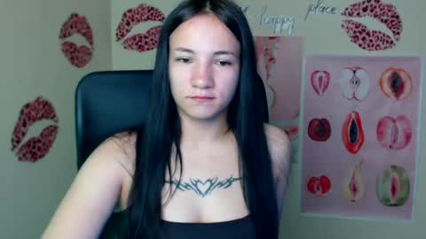 Snapshot of cutielady_ chatting on July 2026 06:17:01 AM Emma online show from July 2026 06:17:01 AM