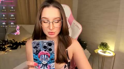 Anika online show from November 2025 12:58:02 PM