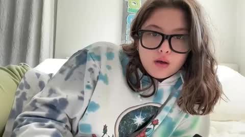 Cutieoggg420 online show from October 2025 02:40:01 PM