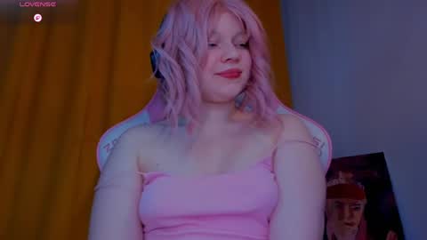 Snapshot of cutiesue chatting on April 2026 12:01:01 AM CutieSue online show from April 2026 12:01:01 AM