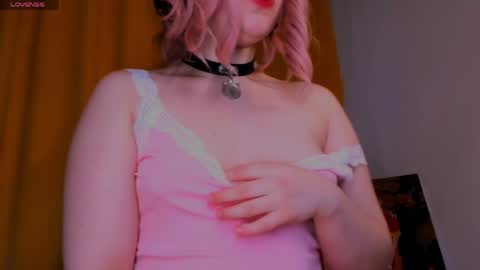 Snapshot of cutiesue chatting on April 2026 12:53:01 AM CutieSue online show from April 2026 12:53:01 AM
