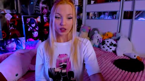 Nora online show from December 2024 09:39:01 PM