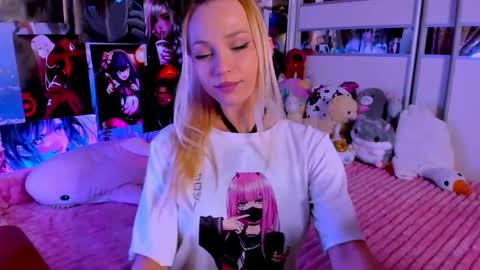 Nora online show from February 2025 09:26:02 PM