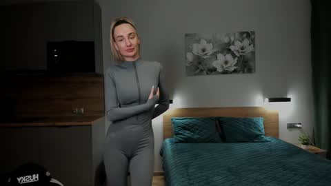 Snapshot of cuttiechloe chatting on December 2024 10:16:02 PM CuttieChloe online show from December 2024 10:16:02 PM