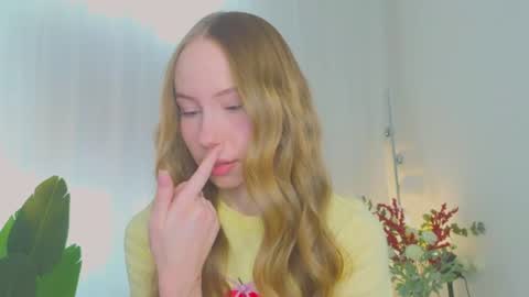 Snapshot of cuute_angell chatting on July 2026 05:05:01 PM Virginia See you on Sunday online show from July 2026 05:05:01 PM
