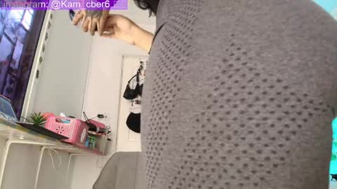 Camila online show from October 2025 07:10:02 PM