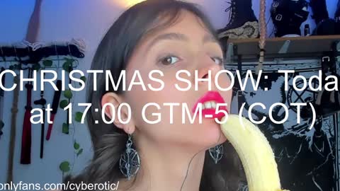 Snapshot of cyberotic_666 chatting on December 2024 07:02:02 PM Sophia - Independent model online show from December 2024 07:02:02 PM
