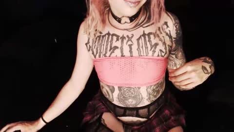 Nikki online show from December 2025 01:25:02 AM