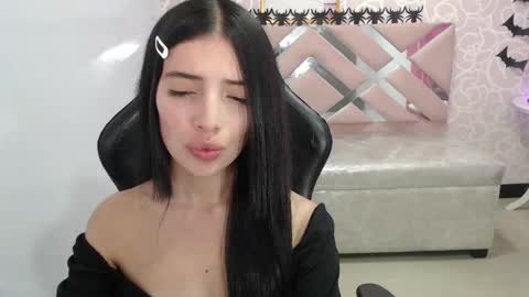 CINTIA ARAUJO online show from October 2025 03:43:02 AM