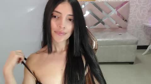 CINTIA ARAUJO online show from November 2025 03:28:02 AM