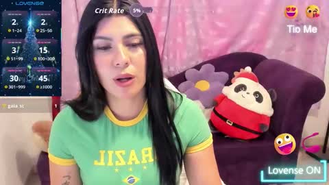 Snapshot of cynthiawatson_ chatting on December 2025 02:47:02 PM Cynthia online show from December 2025 02:47:02 PM