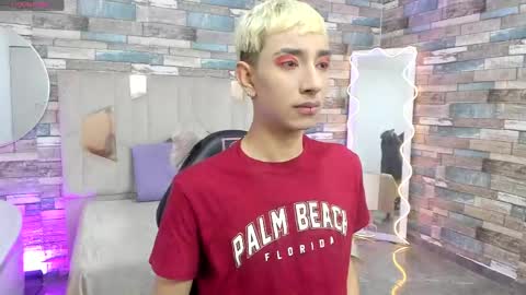 cyrus_tay online show from May 2026 12:34:01 PM